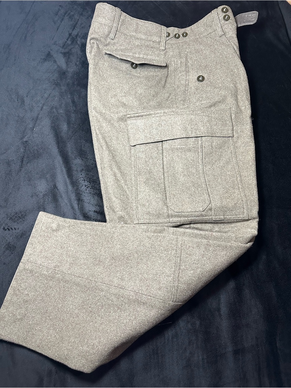 Men's Cargo Wool-Blend Pants in Light Taupe
